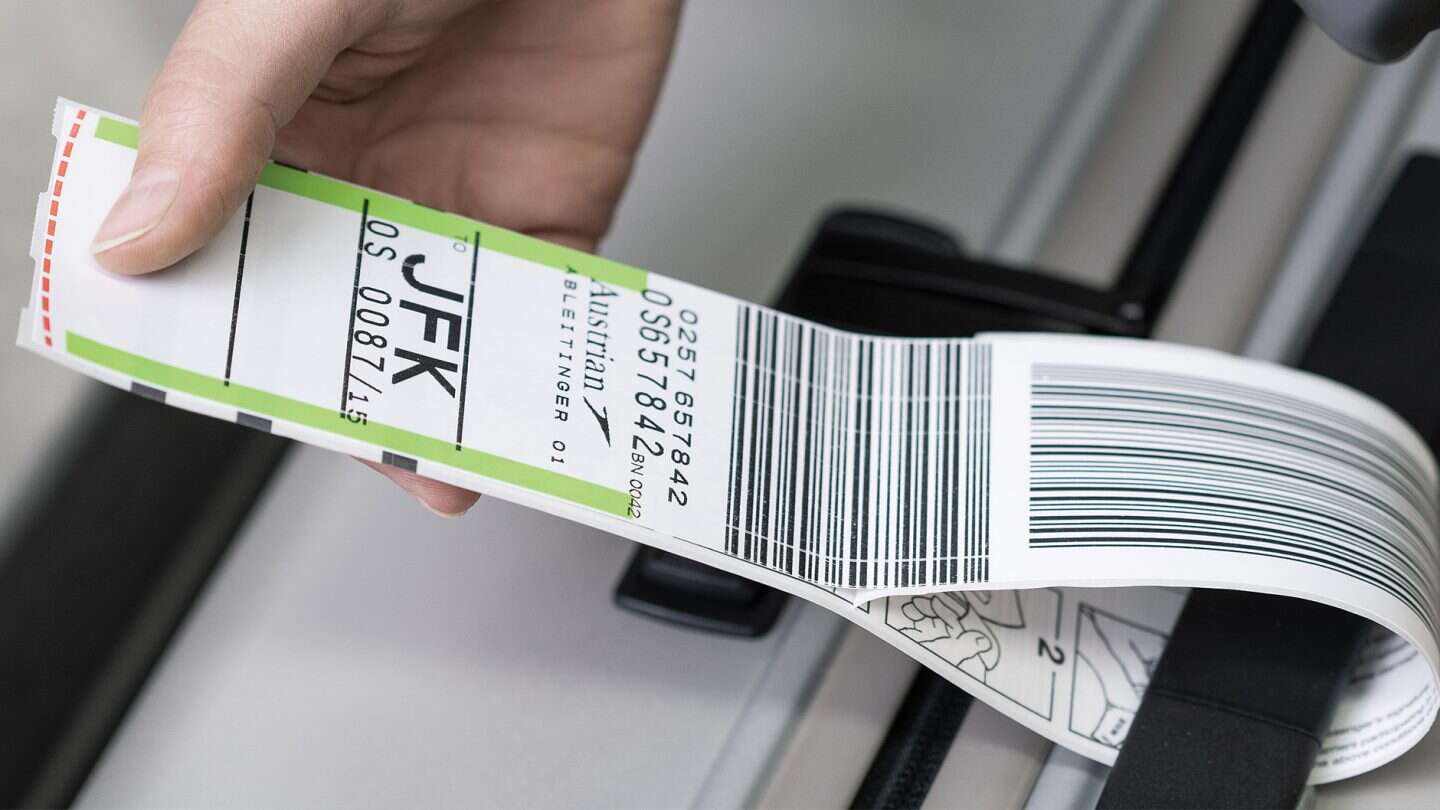 airline luggage tag